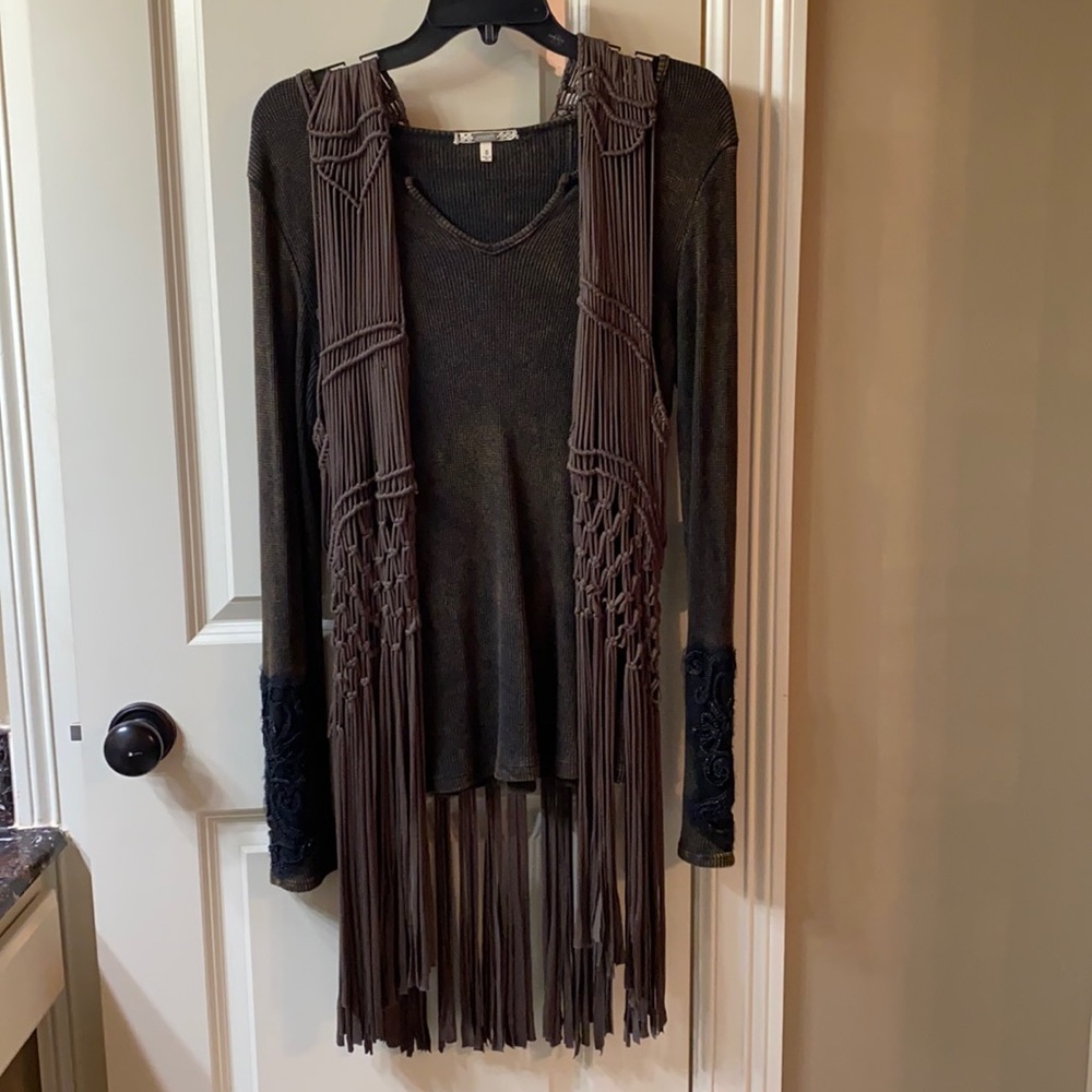 Buckle Gimmicks & Daytrip pullover and vest